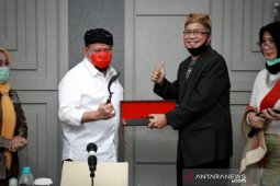 LaNyalla Mattalitti dapat gelar "Akang" dari Kongres Sunda