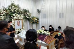 Negatif COVID-19, pemakaman Asner secara adat dengan penerapan protokol kesehatan