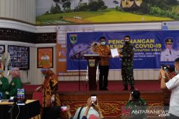 Gubernur: Masyarakat jangan termakan hoaks vaksin COVID-19