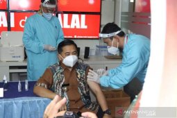 Wali Kota Banjarmasin mengaku tidak alami efek samping usai divaksin COVID-19