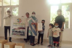 Alumni SMP Negeri 1 Ambon bantu dua panti asuhan