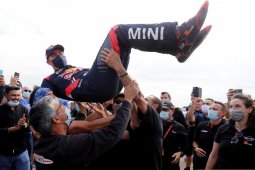 Stephane Peterhansel juara Reli Dakar ke-14 kalinya