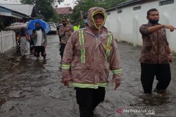 Kapolresta Banjarmasin pantau banjir dan berikan sembako ke warga