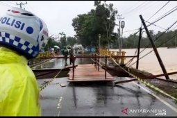 Akses masuk Tanah Laut lumpuh dikepung banjir