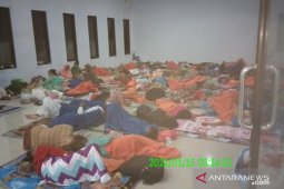 Lebih 100 warga Jember mengungsi akibat banjir