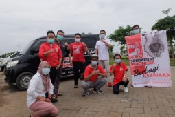 Selama PPKM, PSI Surabaya bagikan ratusan masker dan makanan secara rutin