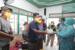 PKK Kalsel tebar aksi Kemanusiaan di Tengah banjir