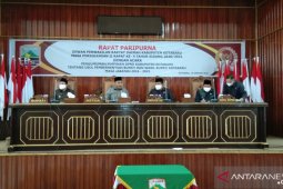 Pemberhentian Bupati-Wakil Bupati Kotabaru diparipurnakan