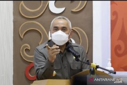 Gubernur Isran Noor serahkan kewenangan PPKM kepada bupati/wali kota
