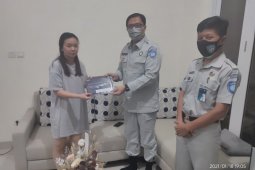 JR Banten serahkan santunan ke Ahli Waris Iuskandar dan Nelly Korban Sriwijaya Air