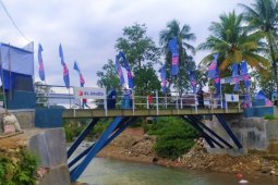 XL Axiata wakafkan jembatan antardesa di Lebak
