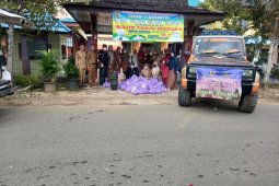 Siswa SMA 1 Amuntai Kalsel bantu korban banjir HST