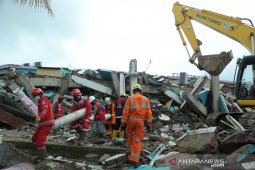 PMI-Basarnas fokus cari korban tertimbun puing RS Mitra Mankarra Mamuju