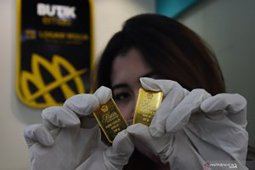Emas turun tipis terseret data ekonomi positif dan "yield" obligasi