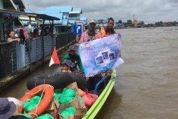 LLDIKTI Wilayah XI bergerak bersama 49 PTS Kalimantan bantu korban banjir
