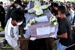 Pemakaman jenazah pramugari korban Sriwijaya Air
