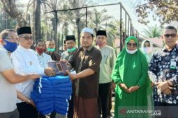 Pemkab Aceh Barat bantu 38 santri korban kebakaran Ponpes Serambi Mekkah