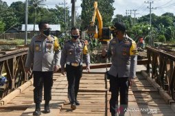 Jalan nasional Jembatan Pabahanan  Kalsel yang putus bisa dilewati