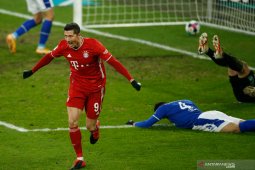 Bayern unggul tujuh poin setelah  lucuti Schalke empat gol tanpa balas