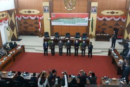DPRD Kapuas Hulu umumkan akhir  jabatan Nasir dan Antonius