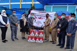 Bupati HST terima bantuan kemanusian dari Bawaslu RI