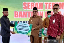 PT Bank Aceh Syariah Cabang Meulaboh salurkan dana CSR Rp576 juta di Aceh Barat