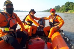 Basarnas Jambi cari warga yang tenggelam saat mandi di sungai