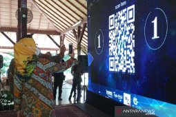 Pemkab Cirebon luncurkan pembayaran retribusi nontunai