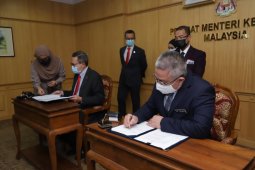 Malaysia tandatangani pembelian vaksin Sinovac China dan Sputnik Rusia