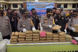 Polres Mandailing Natal gagalkan  penyelundupan 570 kilogram ganja