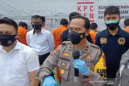 Polresta Cirebon bekuk dua pencuri besi pembatas jalan tol