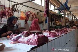 Harga daging sapi dan telur ayam di Tanjung Pandan normal