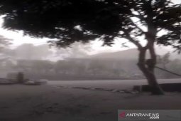 Erupsi Gunung Merapi akibatkan hujan abu di Boyolali