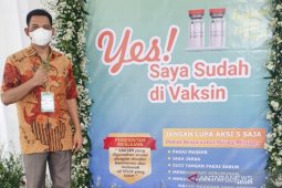 Membantu yakinkan wargat, Ketua Komisi IV DPRD Bogor ikut divaksin