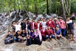 IMM Madina bersama PNNB Gunung Baringin gotong royong di ekowisata Aek Batu Bontar
