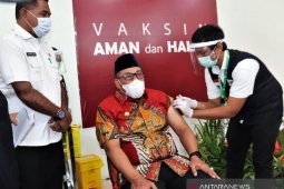 Gubernur Murad : saya aman setelah divaksinasi
