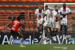 PSG dipermalukan Lorient, lengah di akhir laga