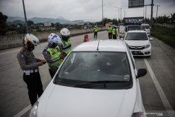 Menkes: Vaksinasi dan pembatasan mobilitas efektif tekan COVID-19