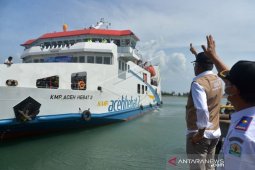 KMP Aceh Hebat membuka keterisolasian pulau terluar