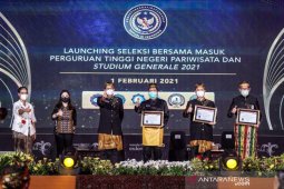 Kemenparekraf targetkan cetak 2.200 lulusan perguruan tinggi pariwisata