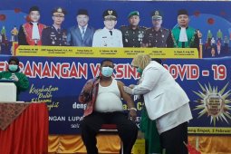 Bupati Pasaman Barat batal divaksin COVID-19