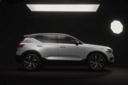 Volvo ajak pengembang Android buat aplikasi untuk  mobil