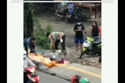 Lansia tewas ditabrak truk saat berboncengan sepeda motor