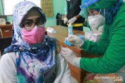 Sebanyak 71 persen tenaga kesehatan di Probolinggo sudah divaksin COVID-19