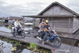 Ketua DPRD Kalsel reses ke HSU sambil serahkan bantuan