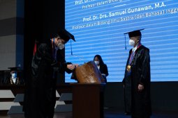 UK Petra miliki empat guru besar baru