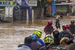 Banjir di lalan raya Pantura Karawang