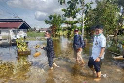 Hasan bawakan bantuan untuk konstituen masih terendam banjir