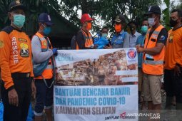 Indocement serahkan bantuan tahap tiga bagi korban banjir