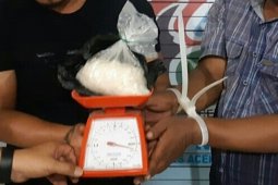 Polisi ringkus dua pengedar sabu-sabu usai transaksi di halaman masjid